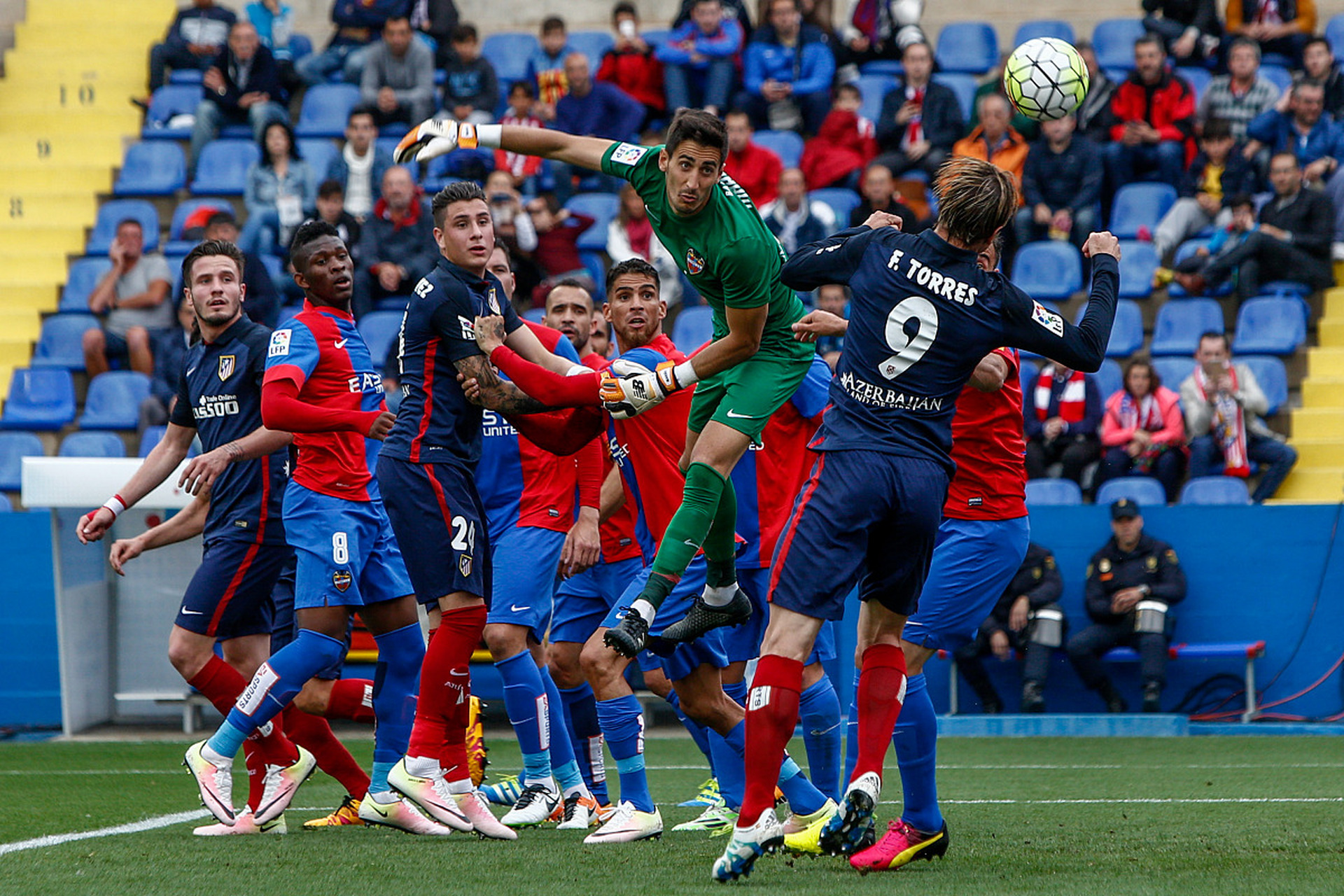 爱游戏入口-萨索洛-客负乌迪内斯，客场失利的简单介绍