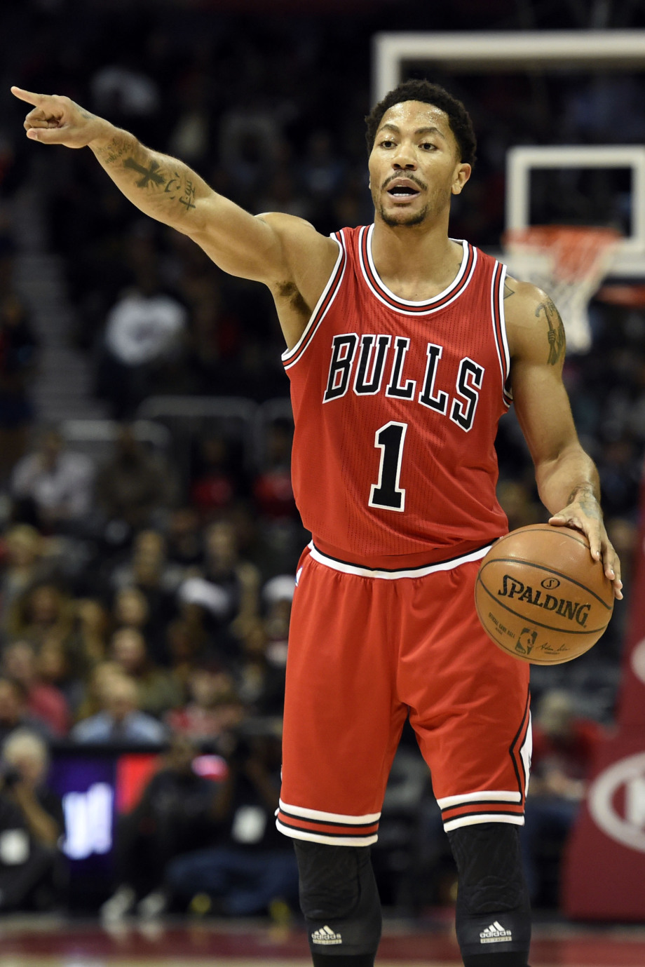 爱游戏体育-包含老鹰客场大胜公牛,焕发士气的词条