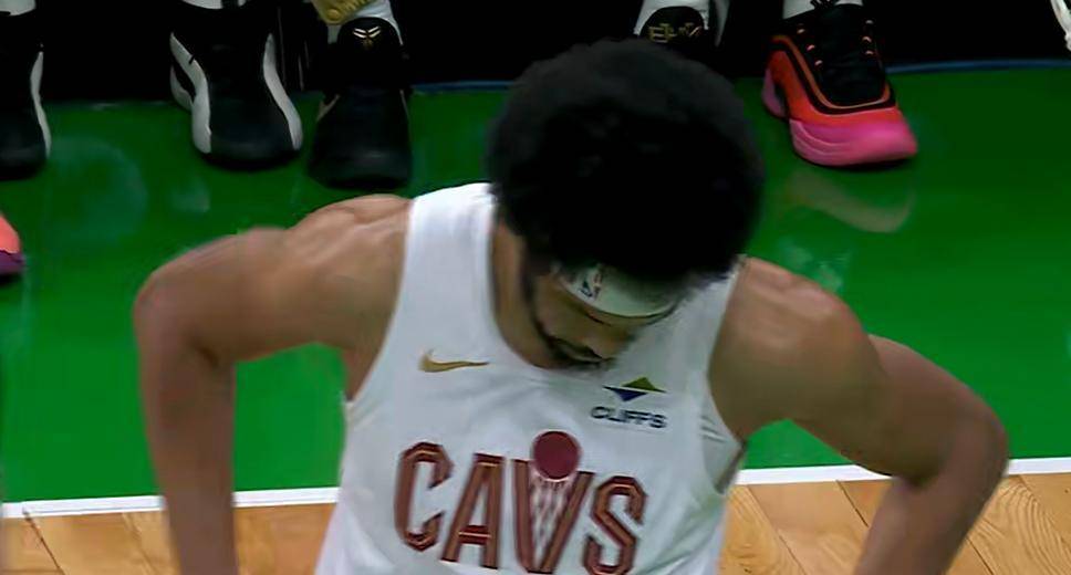 凯尔特人主场失利,球队防守表现疲软的简单介绍 凯尔特人主场失利,球队防守表现疲软的简单介绍