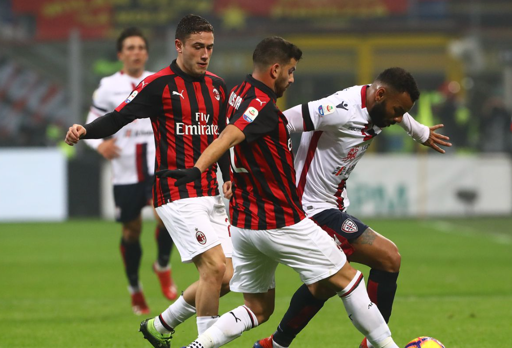 爱游戏大厅-包含意甲赛场上一场胜利让球队晋级联赛下一轮的词条