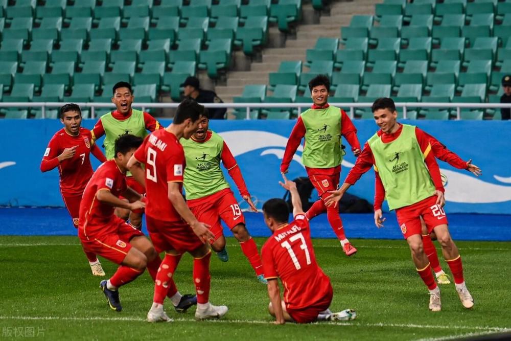 爱游戏官方入口-关于釜山逼平悉尼，险胜晋级下一轮的信息