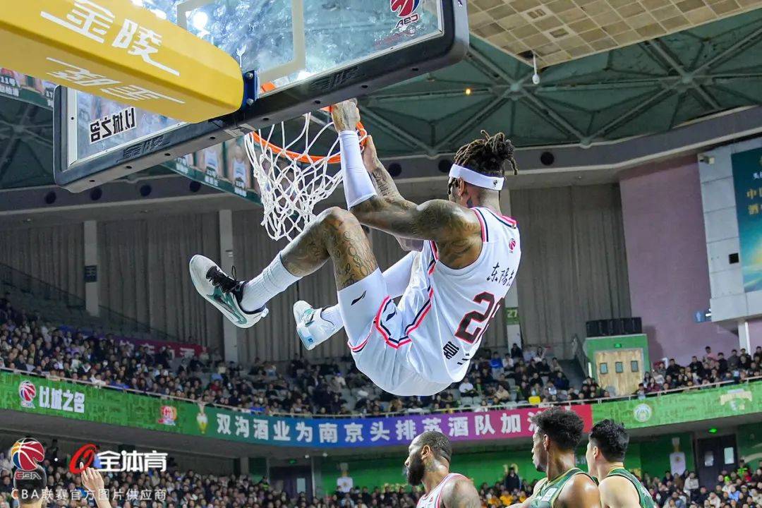 关于江苏队在客场不敌对手,遭遇败仗的信息 关于江苏队在客场不敌对手,遭遇败仗的信息