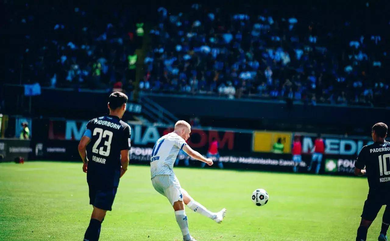 沙尔克球员集体表现低迷,遭遇连败的简单介绍 沙尔克球员集体表现低迷,遭遇连败的简单介绍