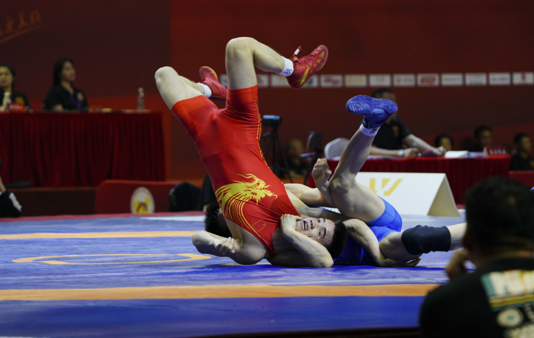 爱游戏娱乐-国内外强队争霸,赛场热火朝天的简单介绍