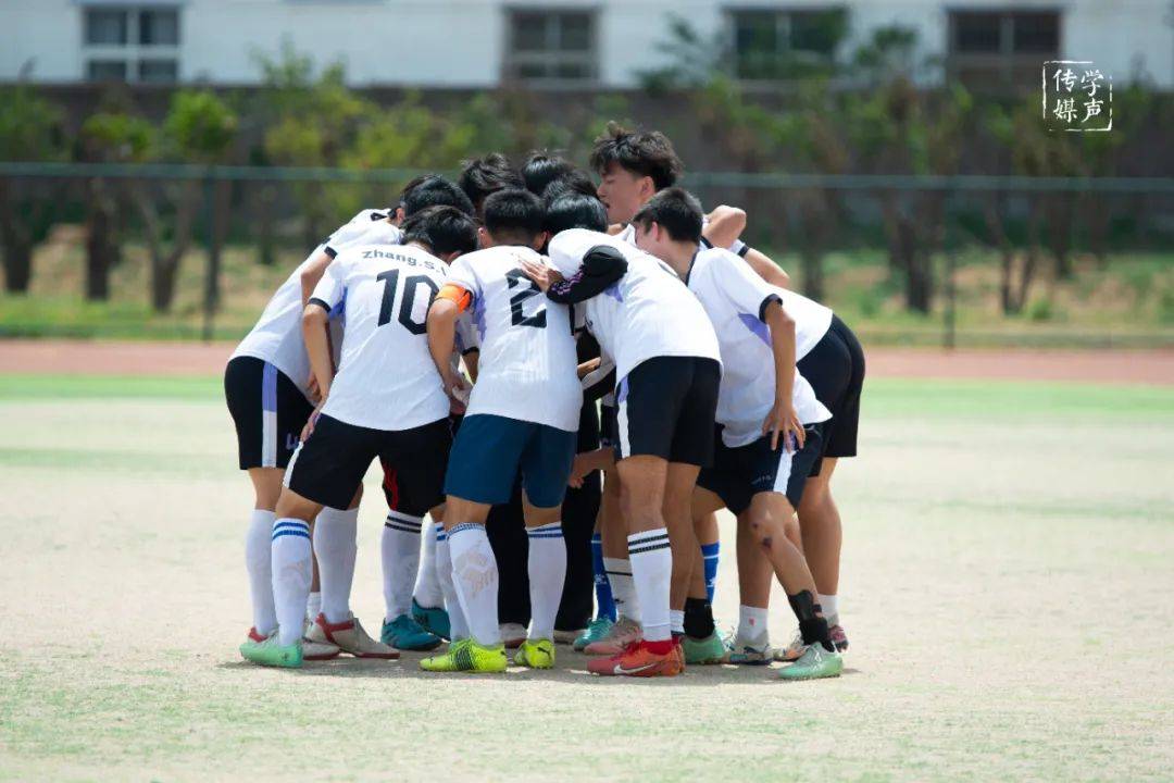 国内外强队争霸,赛场热火朝天的简单介绍 国内外强队争霸,赛场热火朝天的简单介绍