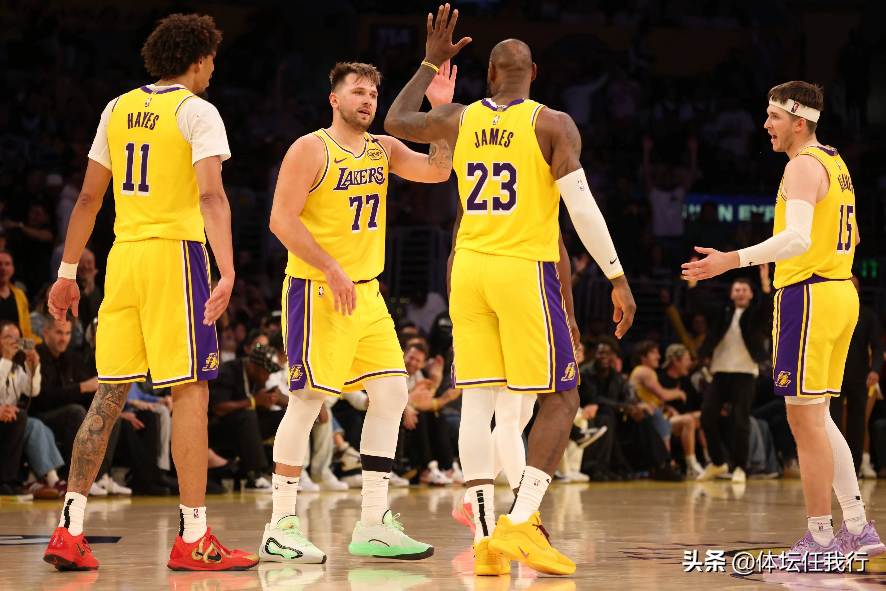 四巨头齐发威,湖人继续高歌猛进的简单介绍 四巨头齐发威,湖人继续高歌猛进的简单介绍