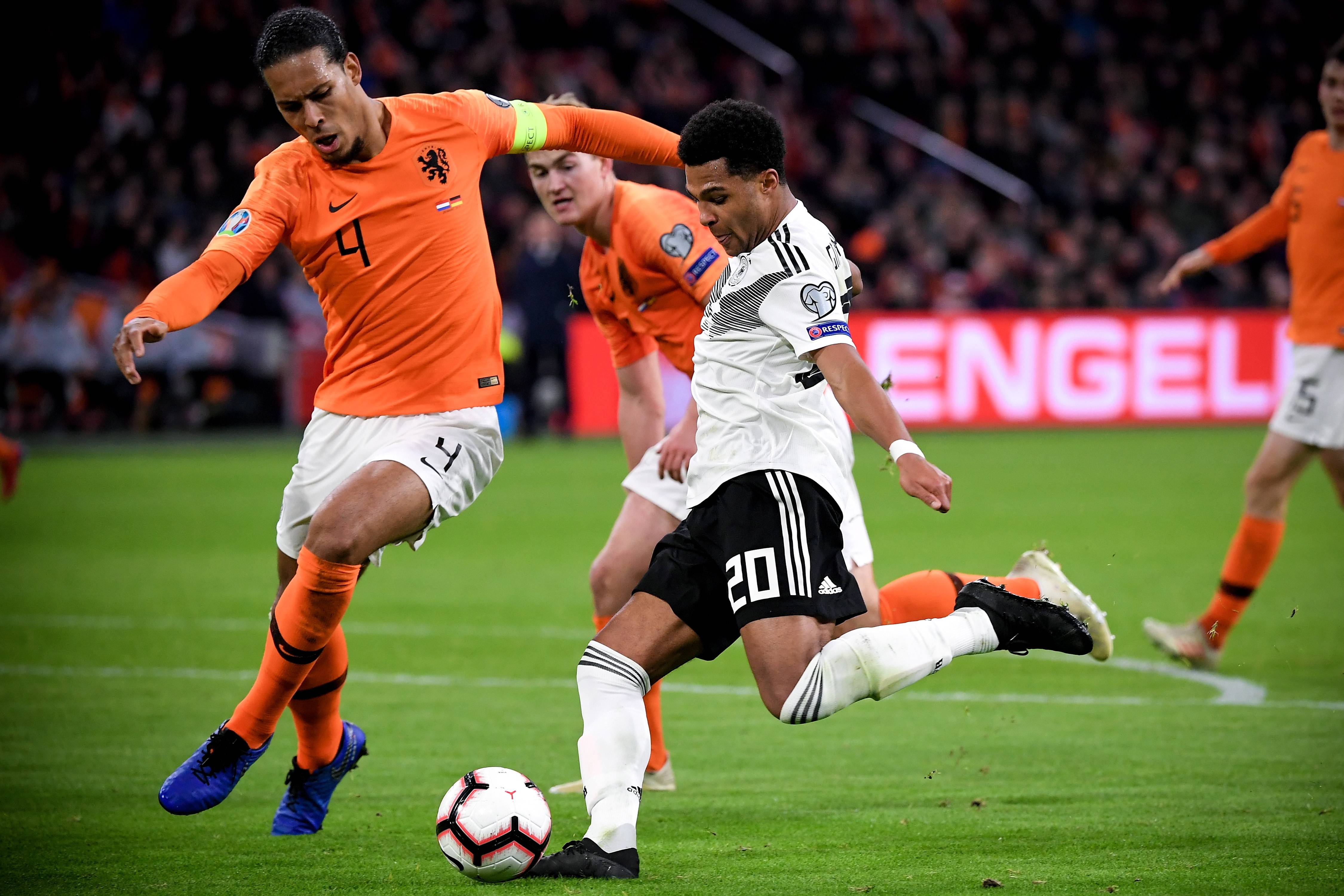 包含欧预赛决胜局即将上演，精彩纷呈谁能笑到最后的词条