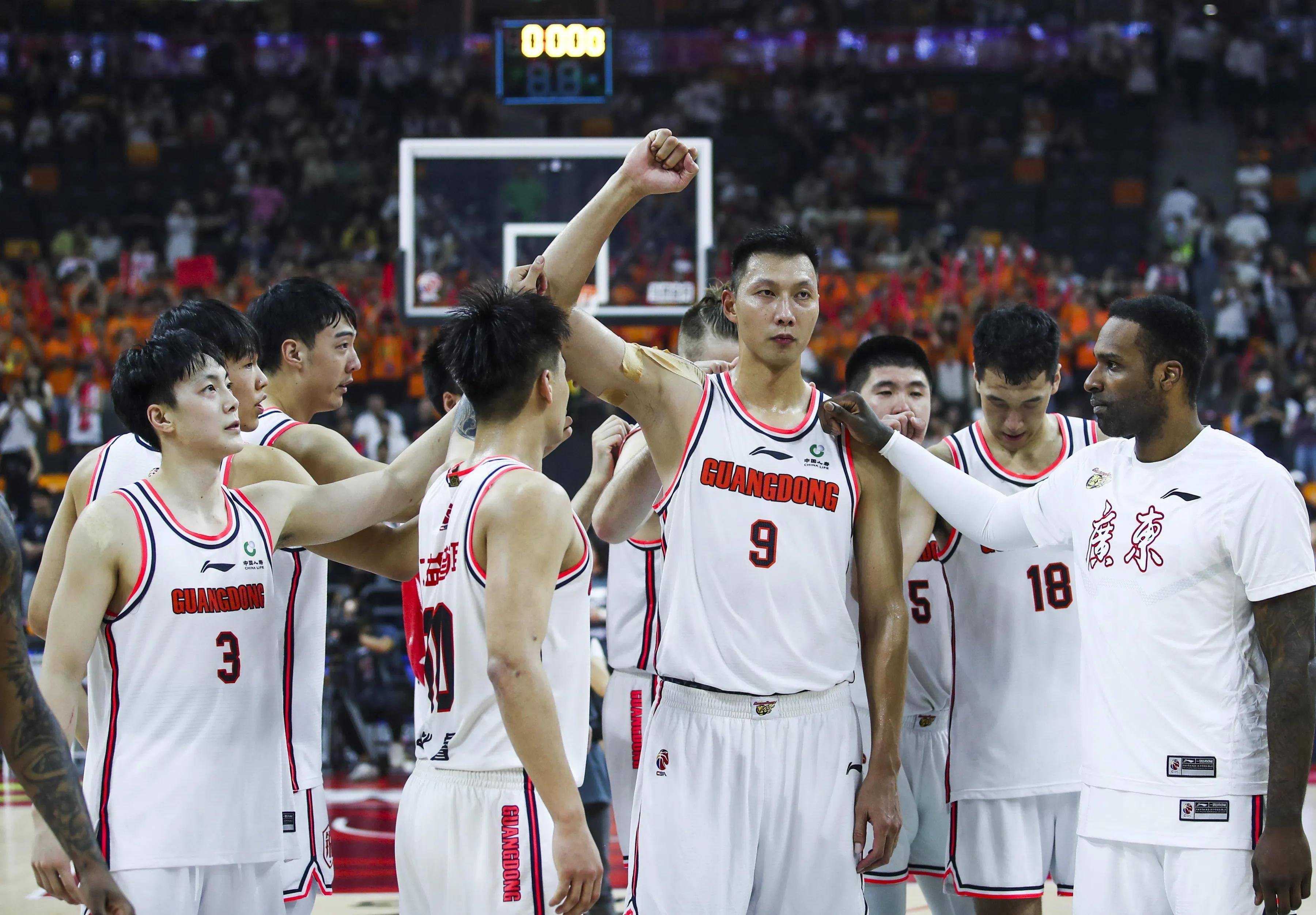 比赛中球队们的技战术表现备受瞩目 比赛中球队们的技战术表现备受瞩目