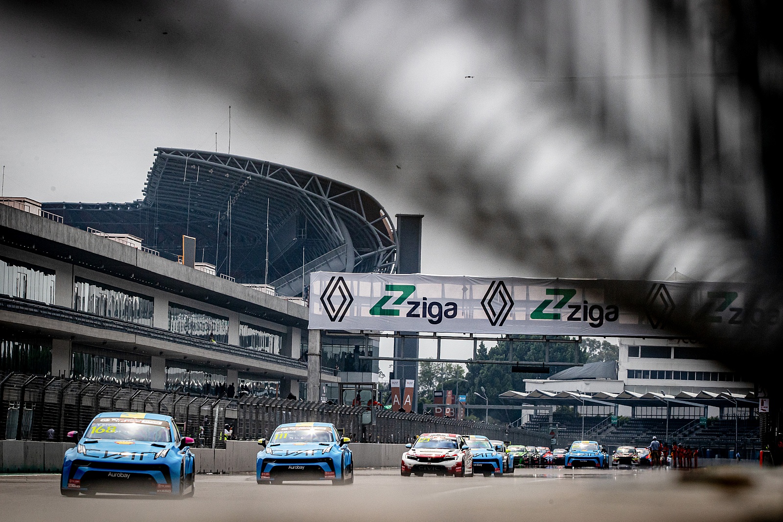 爱游戏入口-关于赛车巅峰对决,速度与激情在赛道上演的信息