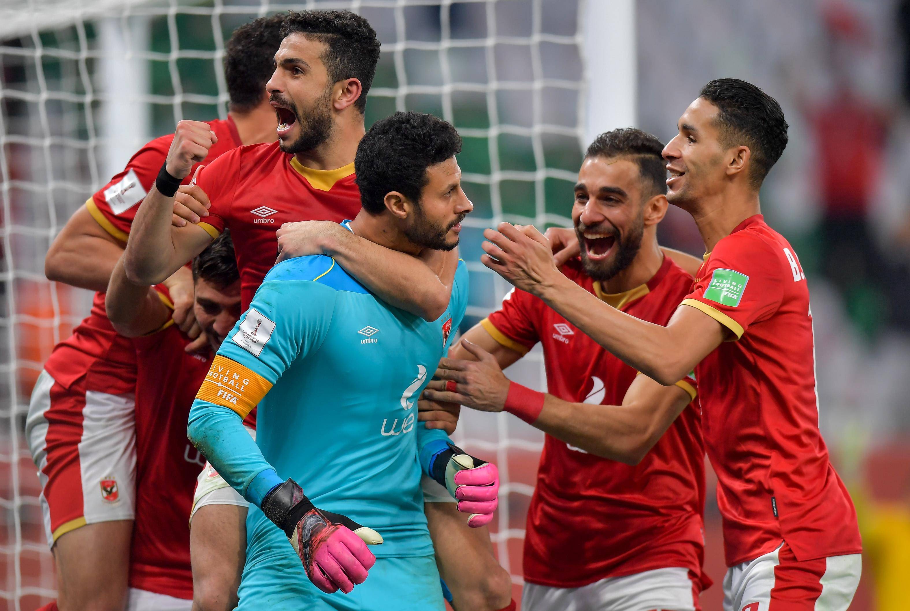 爱游戏大厅-包含强强碰撞，全球足坛瞩目之战的词条