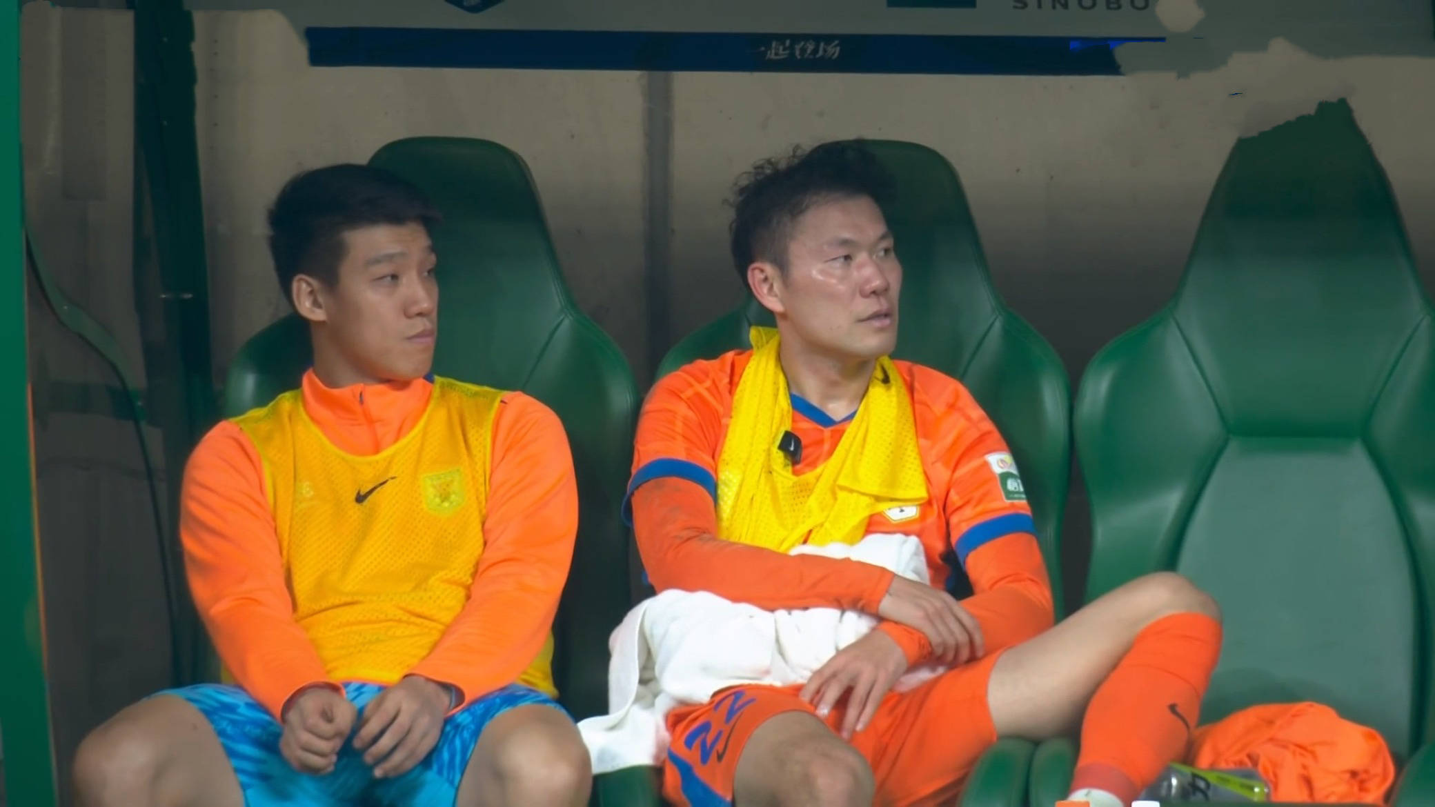 顽强作战，球队成功守住关键一球的简单介绍