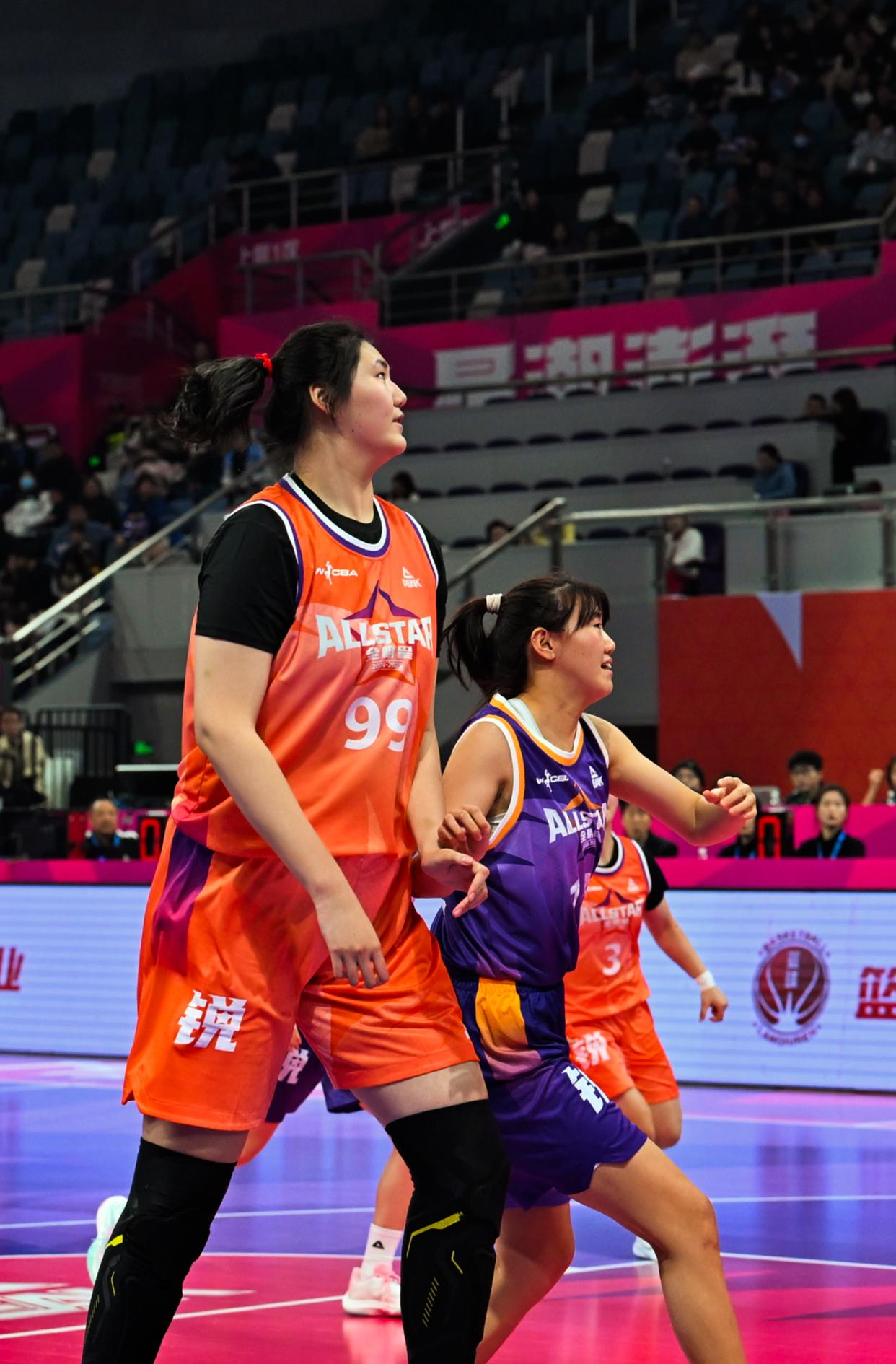 爱游戏入口-CBA全明星赛闪耀登场,球星们展现绝佳表现的简单介绍