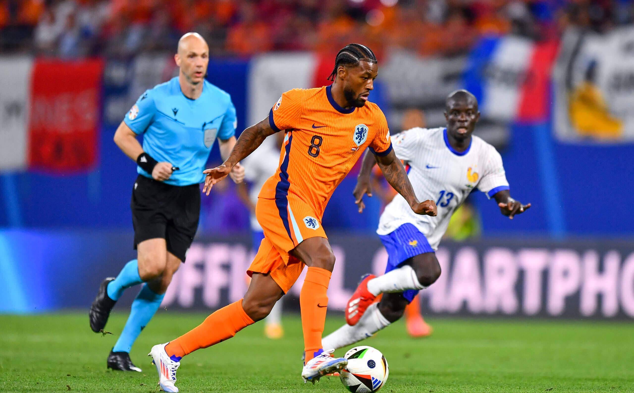 爱游戏体育-荷兰队在紧张比赛中获得关键胜利，晋级欧洲足球赛