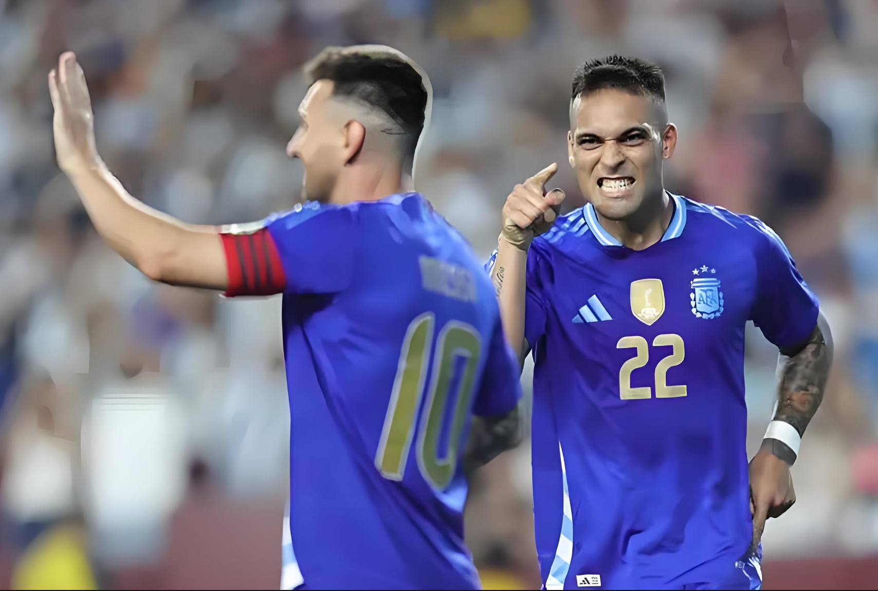 爱游戏官方入口-足球比赛中球队技术拔群，观赏性十足