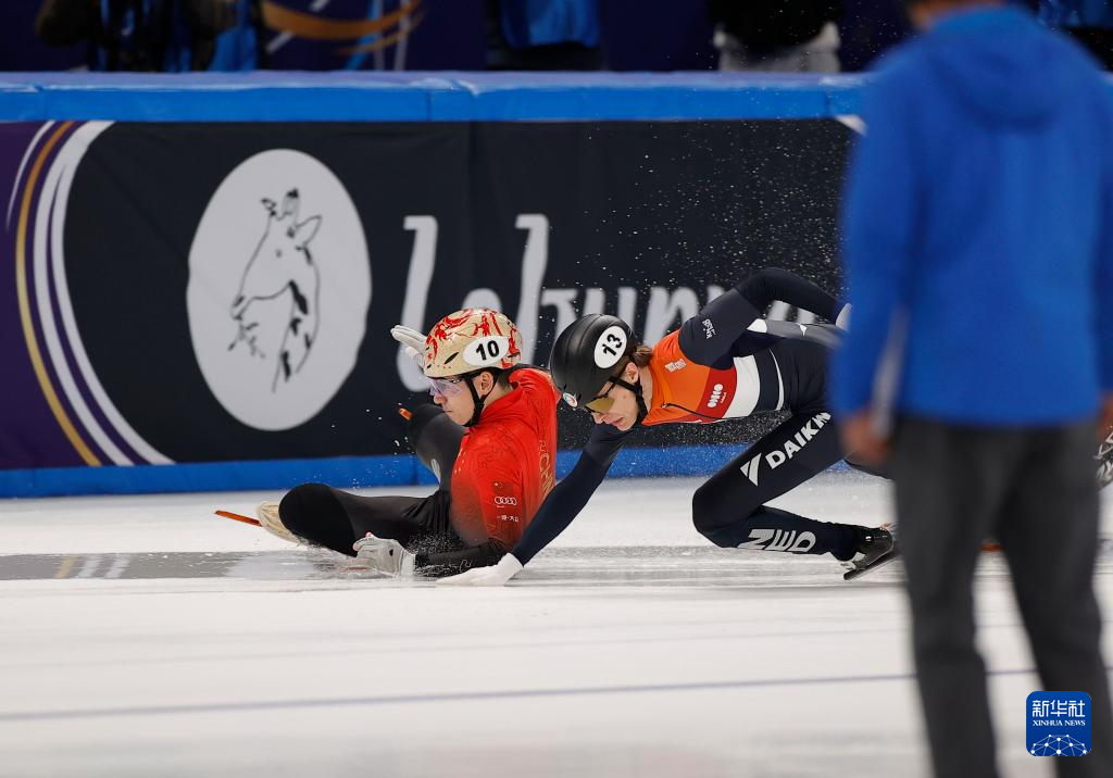 爱游戏大厅-挪威短道速滑选手速度惊人，力压全场夺冠