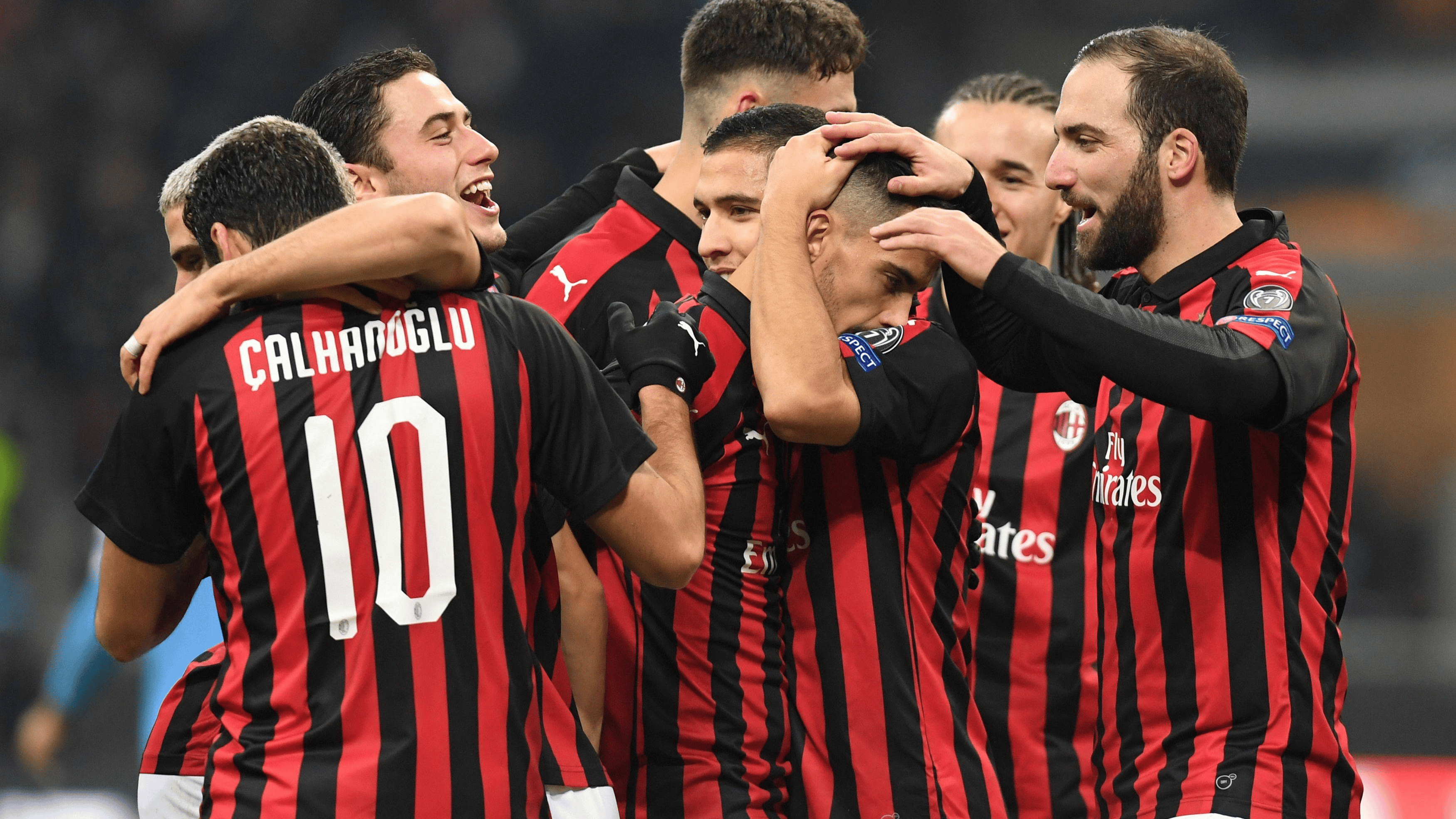 爱游戏下载-罗马赢得关键战役，逼近欧冠资格