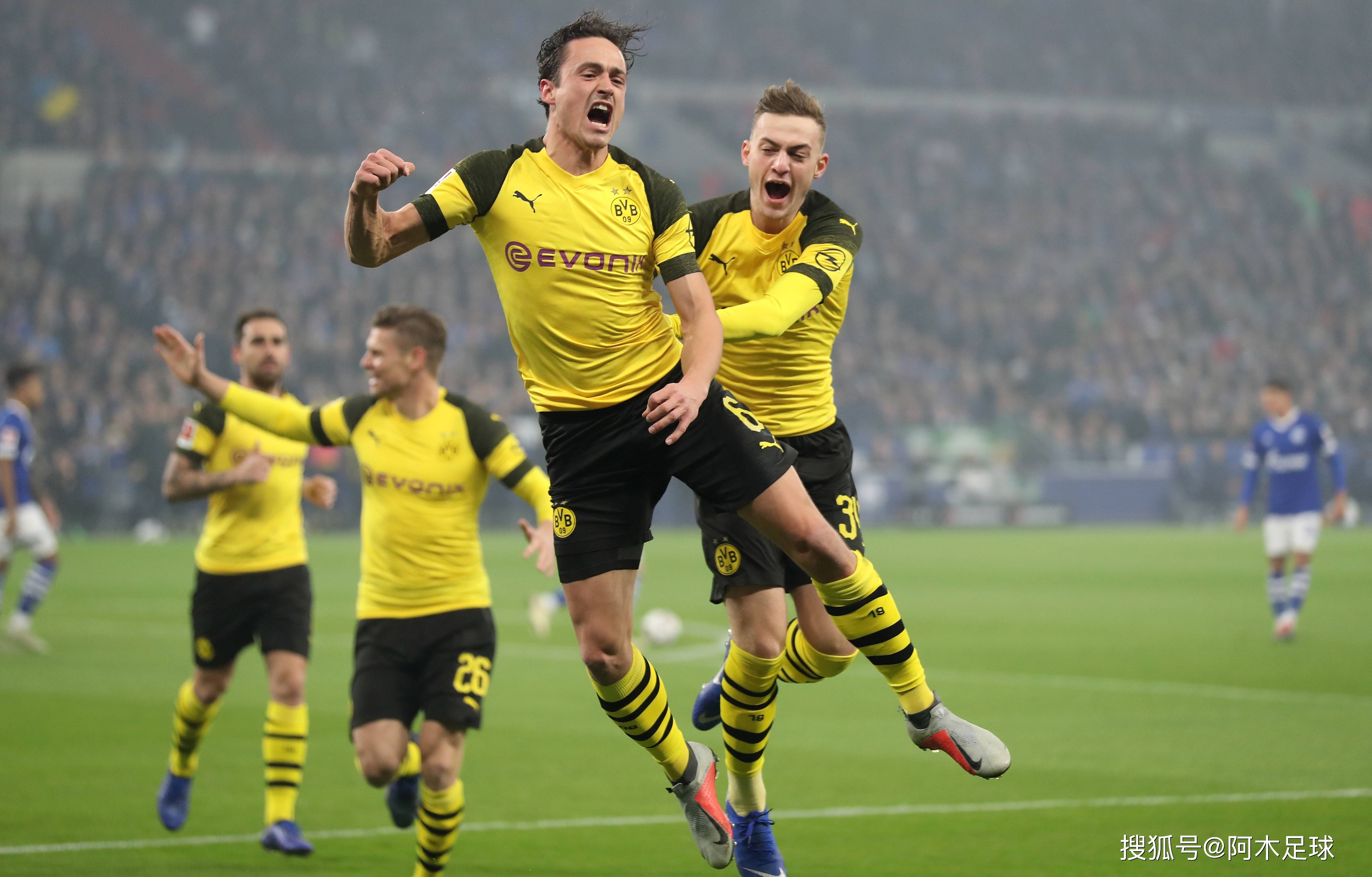 捧杯热门多特蒙德发挥不佳 捧杯热门多特蒙德发挥不佳