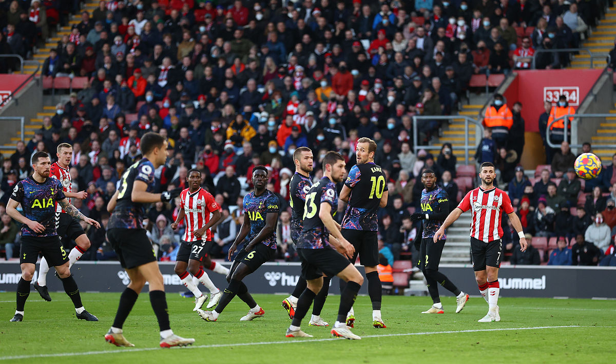 伯恩利客场遭遇逆转,遗憾失分的简单介绍 伯恩利客场遭遇逆转,遗憾失分的简单介绍