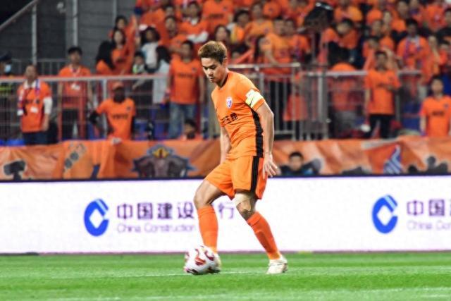 爱游戏在线-湖北男篮抢眼表现击败云南队，迎来胜利