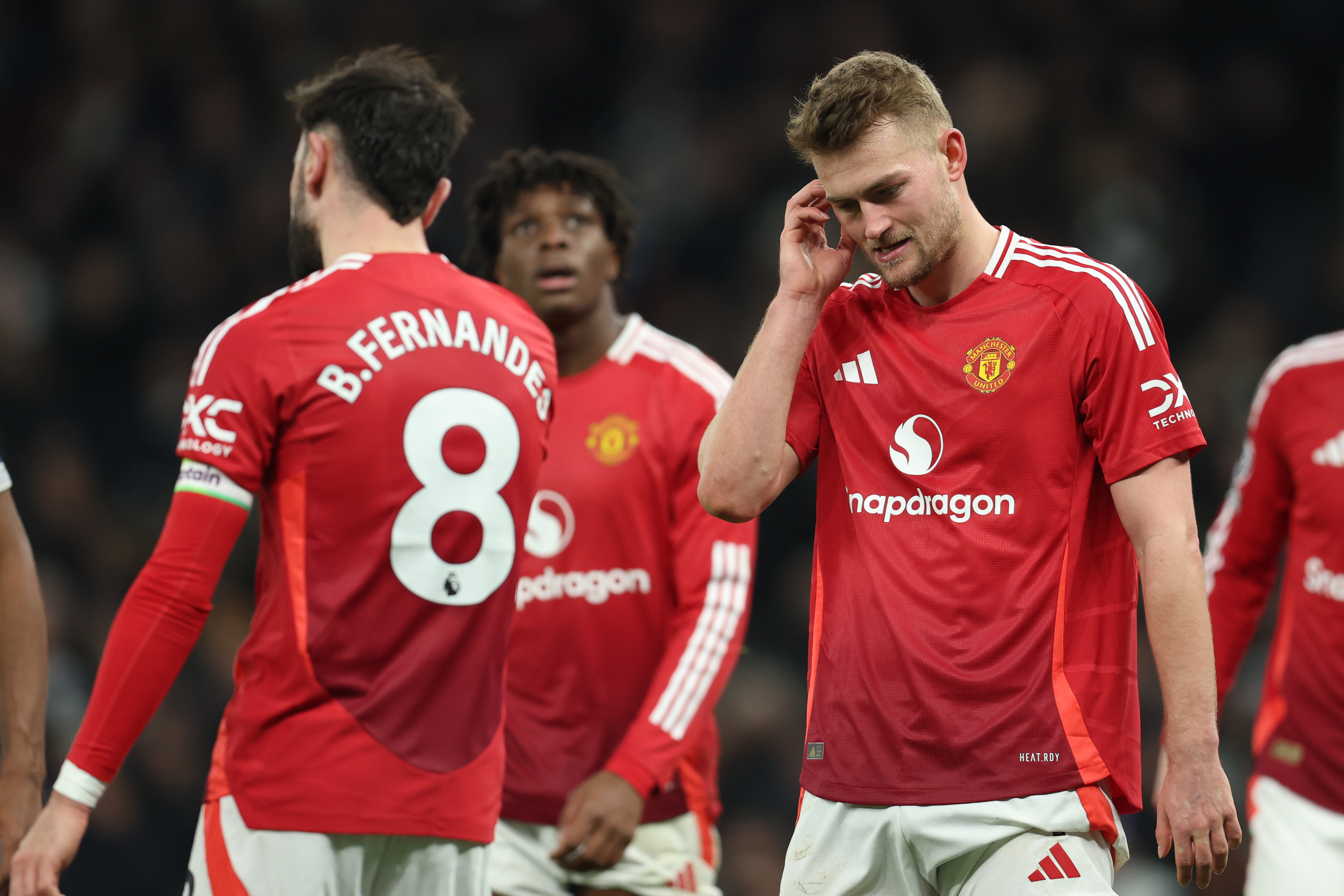 曼联主场首败,球队状态低迷 曼联主场首败,球队状态低迷