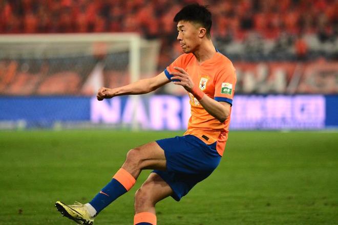 河南队备战打破困境,全队众志成城的简单介绍 河南队备战打破困境,全队众志成城的简单介绍