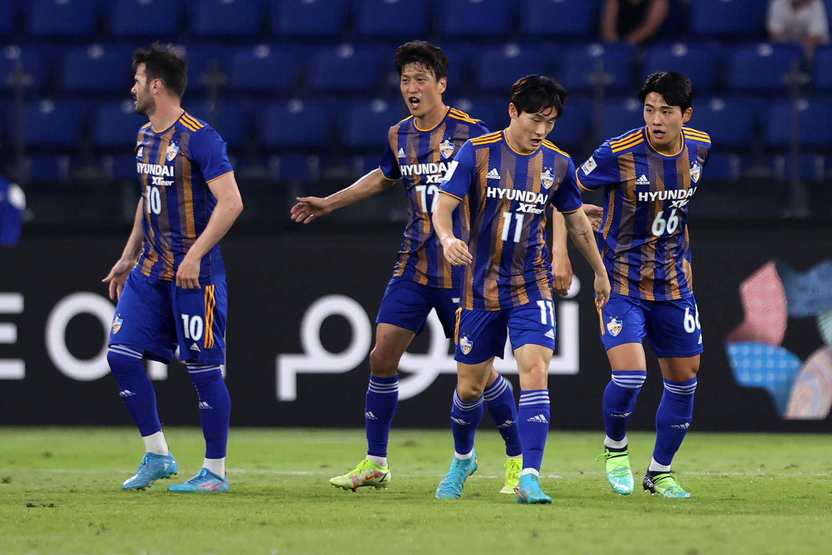 爱游戏入口-战术调整展效果，球队士气高涨信心十足