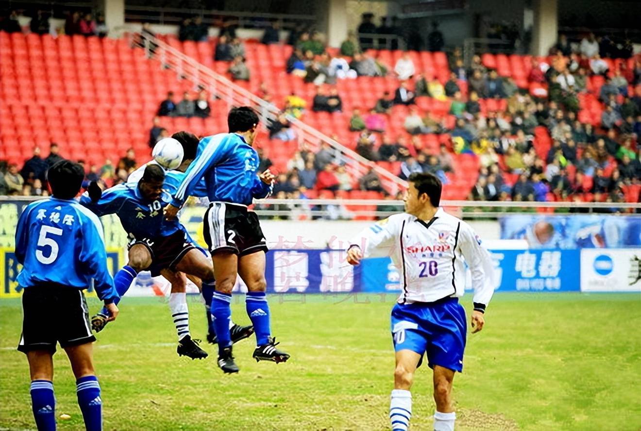 爱游戏官方入口-大连实德客场可贵三分，成功翻盘