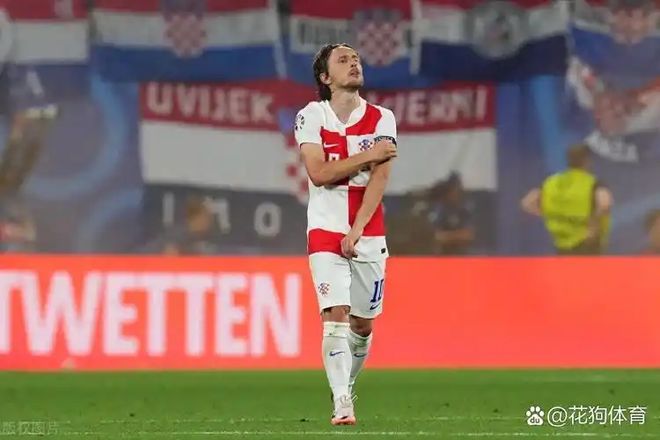 克罗地亚险胜苏格兰,争夺小组出线权 克罗地亚险胜苏格兰,争夺小组出线权