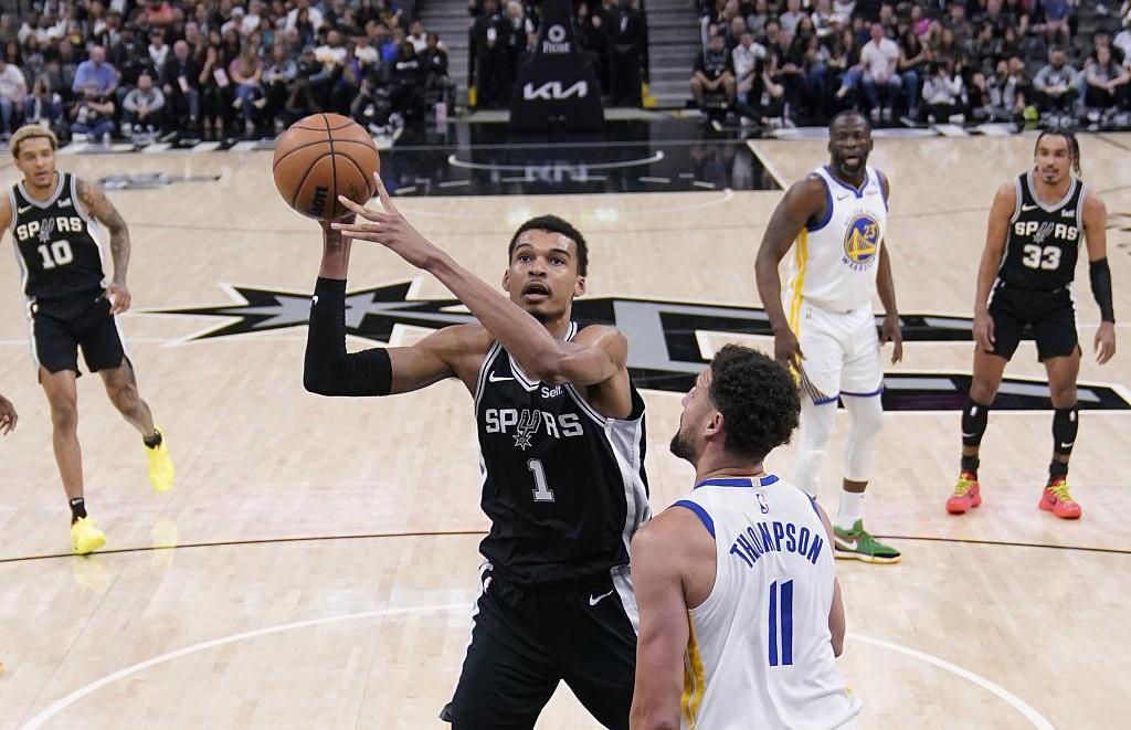 爱游戏APP-马刺复仇成功,领先优势拉大