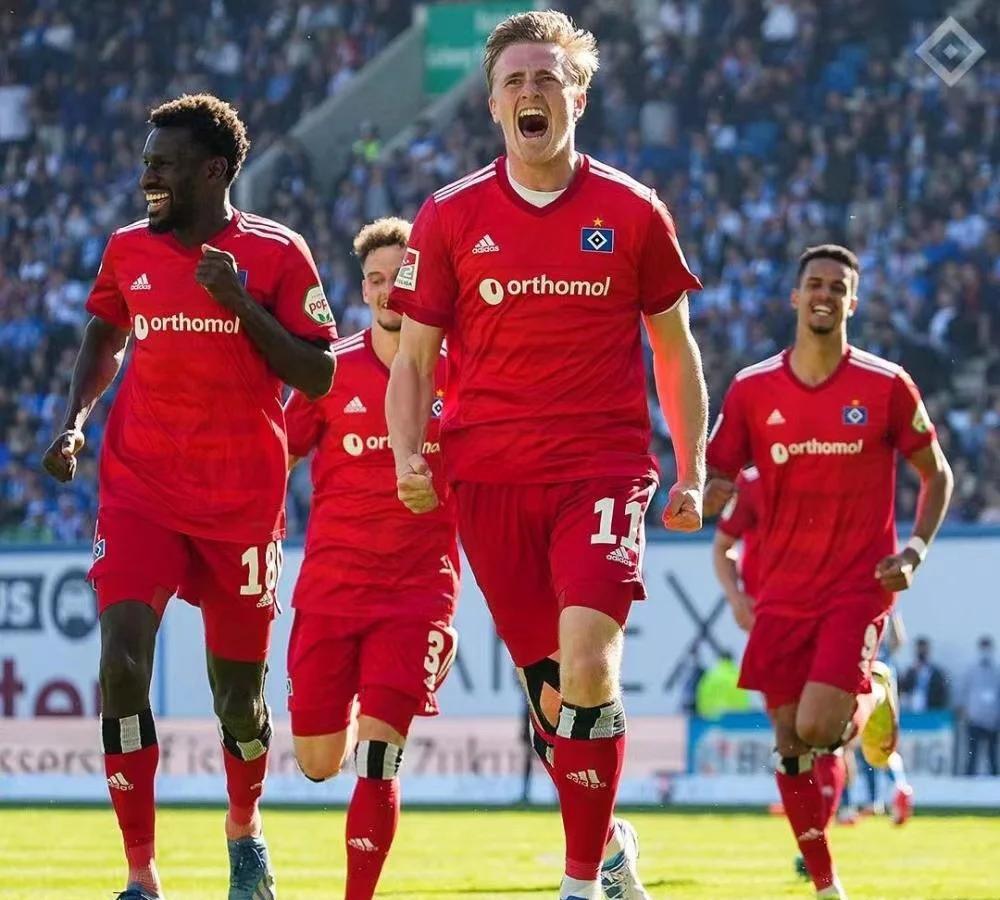 汉堡球队连胜收官,迈进德乙联赛 汉堡球队连胜收官,迈进德乙联赛