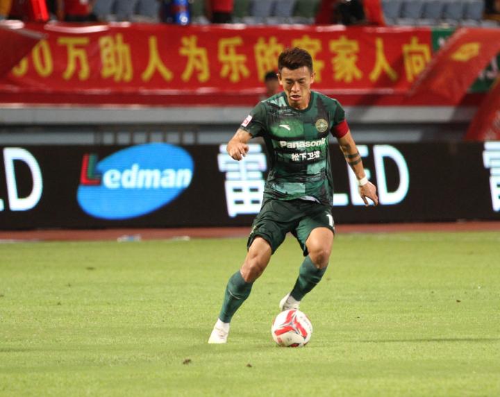 爱游戏官方-杭州绿城客场告捷，球队整体表现获得认可