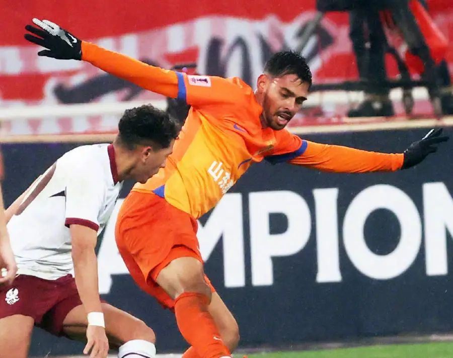 爱游戏在线-包含中场包夹！球队前场中场包夹频发威慑的词条