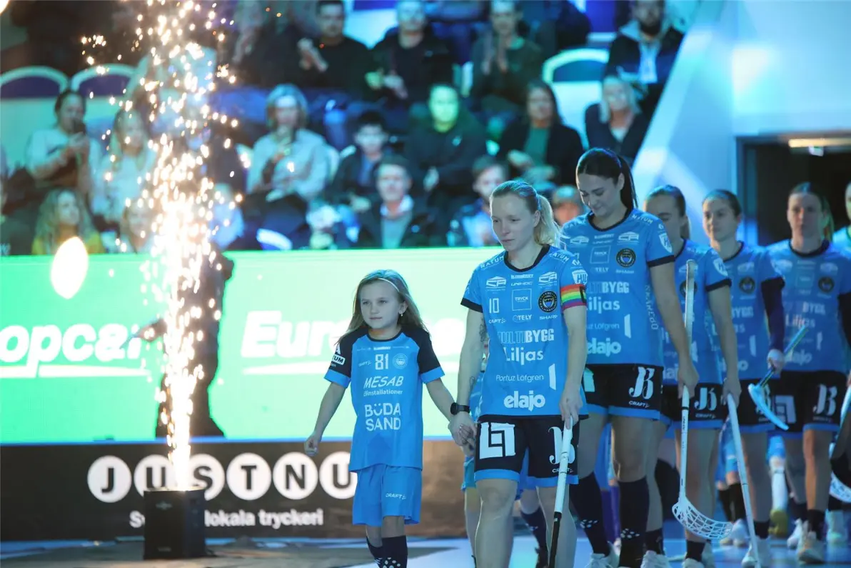 包含斯洛伐克队实力浮出水面,晋级欧洲杯半决赛的词条 包含斯洛伐克队实力浮出水面,晋级欧洲杯半决赛的词条