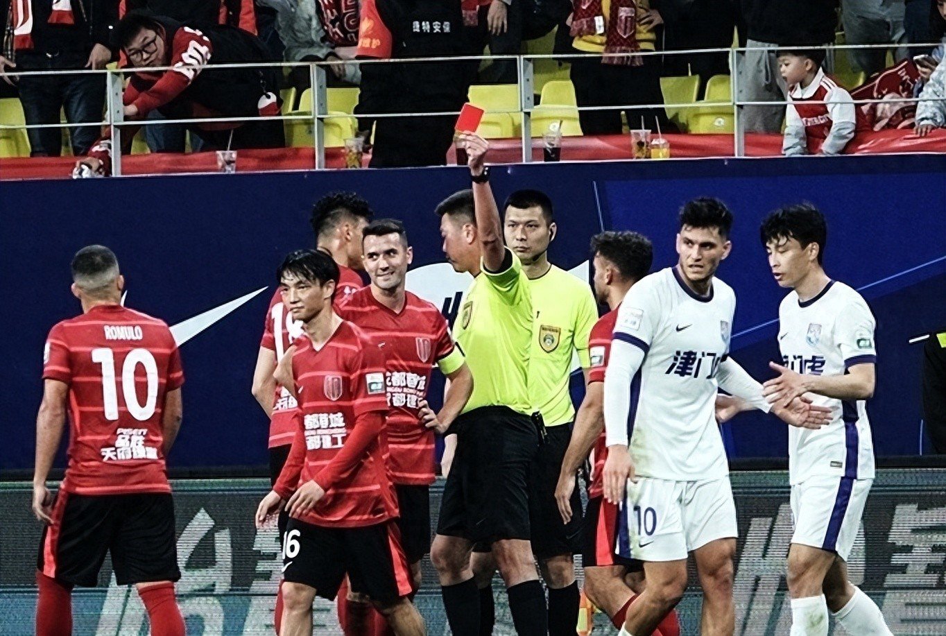 国内足球联赛中球队实力悬殊引发讨论 国内足球联赛中球队实力悬殊引发讨论