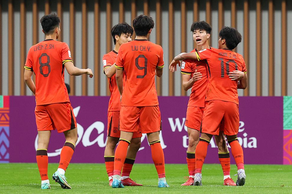 爱游戏在线-关于国奥队计划出击，备战比赛关键在团结的信息