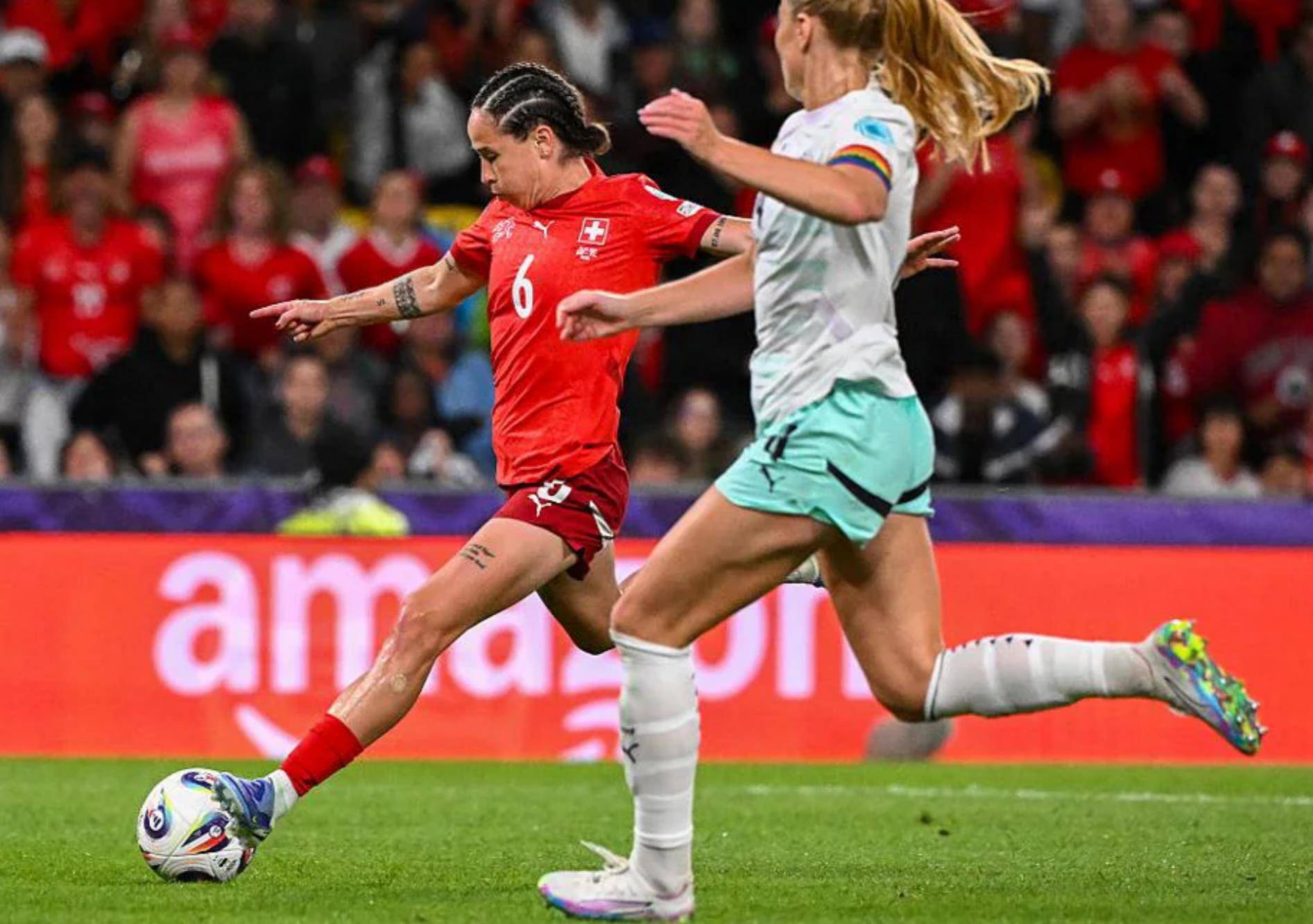 欧洲女足比赛极为精彩，耐人寻味