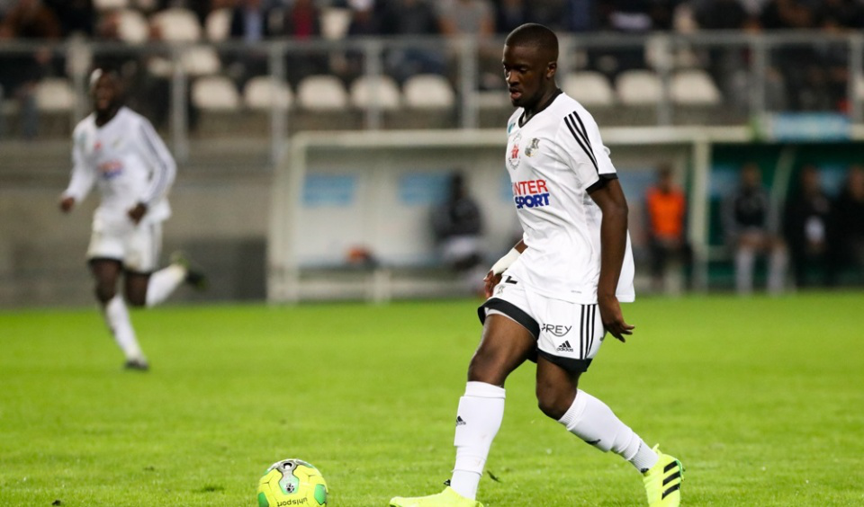 亚眠队苦战不胜,法甲形势严峻的简单介绍 亚眠队苦战不胜,法甲形势严峻的简单介绍