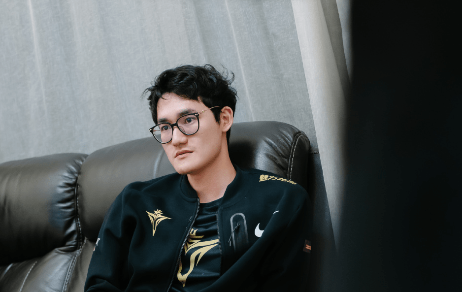 爱游戏-TES力克JDG,Perkz操刀奇招英雄翻盘强强对话成都决赛之夜,引爆全场热议