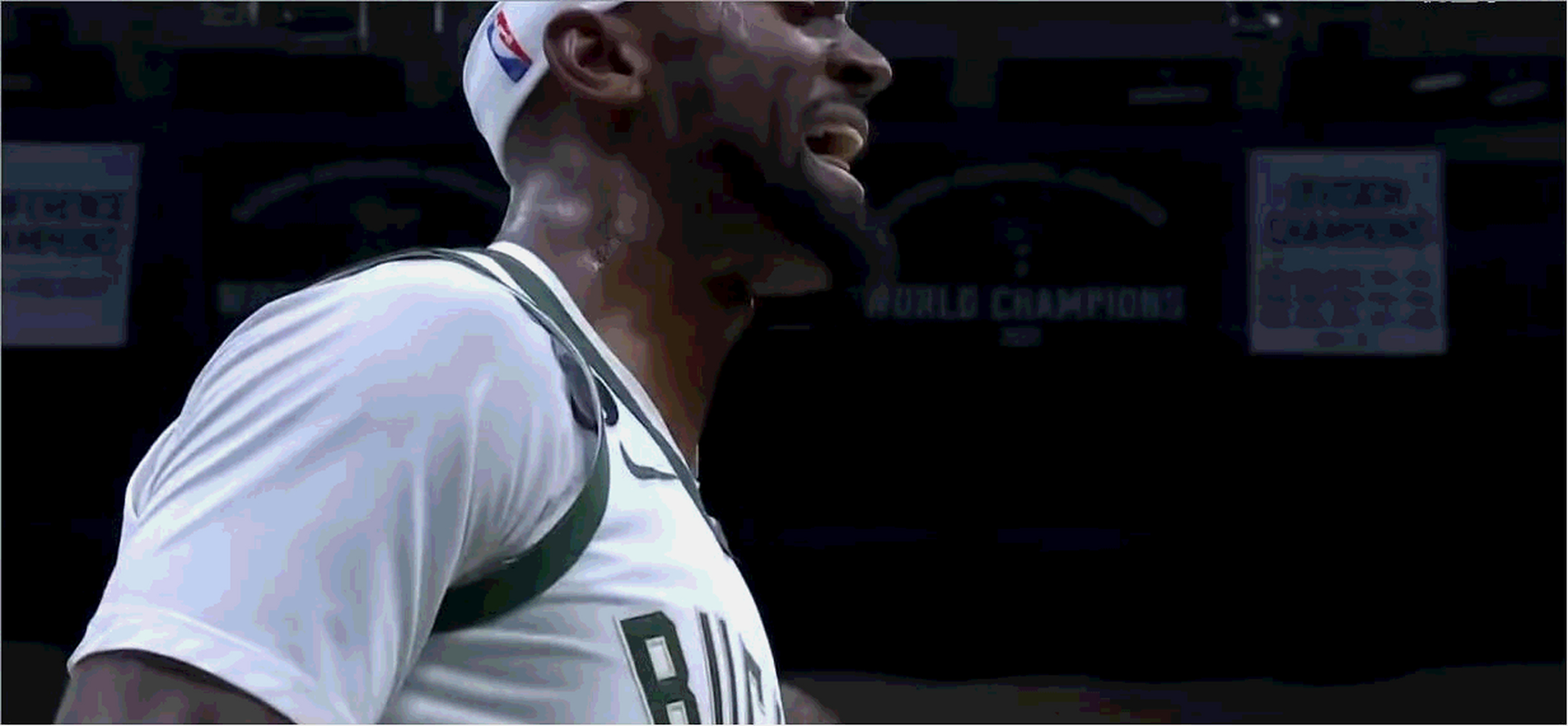 雄鹿队客场惜败老鹰,遭遇一败 雄鹿队客场惜败老鹰,遭遇一败