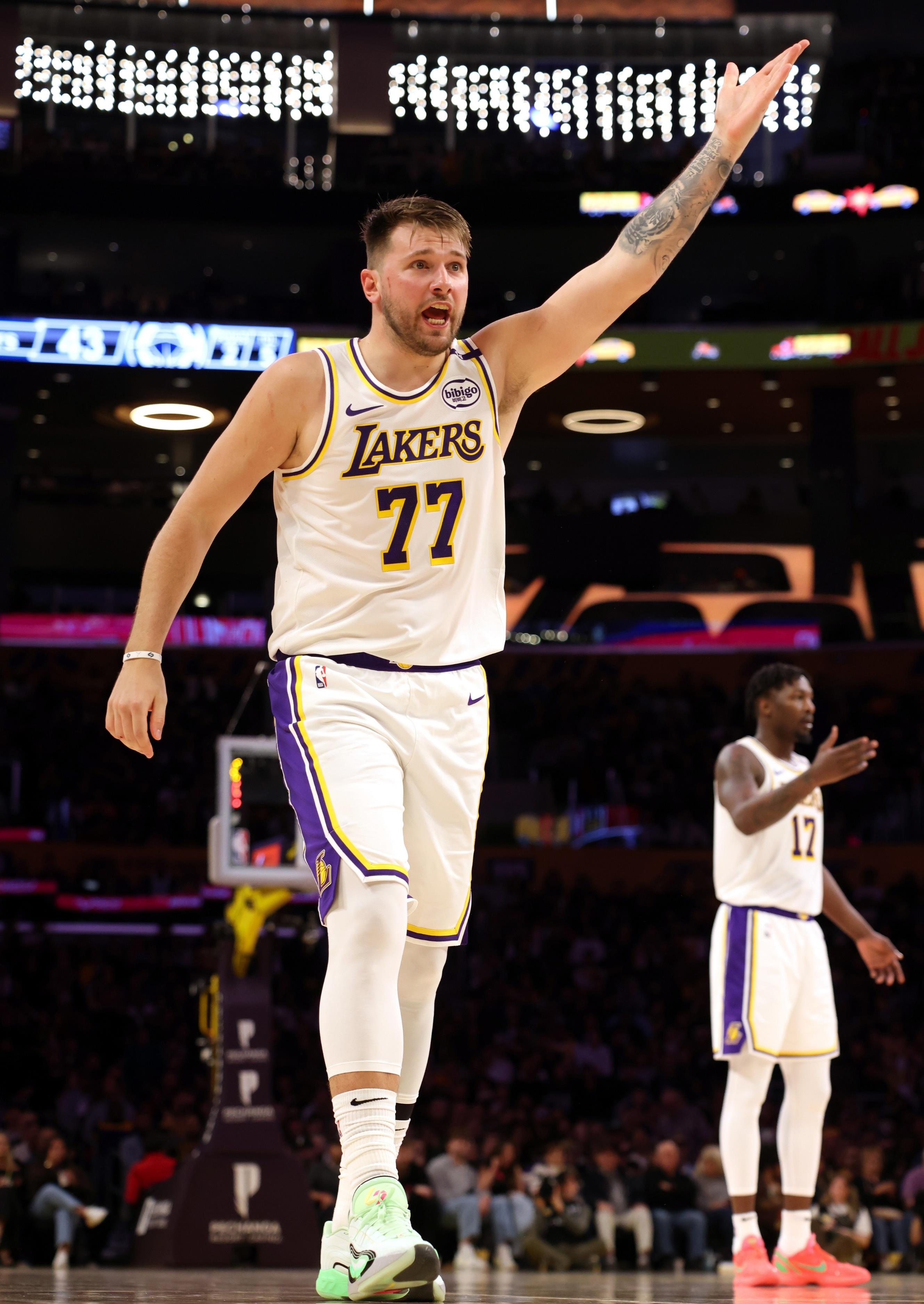 爱游戏-灰熊主帅泰勒表现抢眼，获得各方赞誉的简单介绍