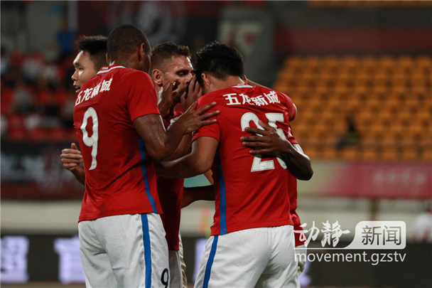 爱游戏在线-水晶宫主场难求一胜,困境难解