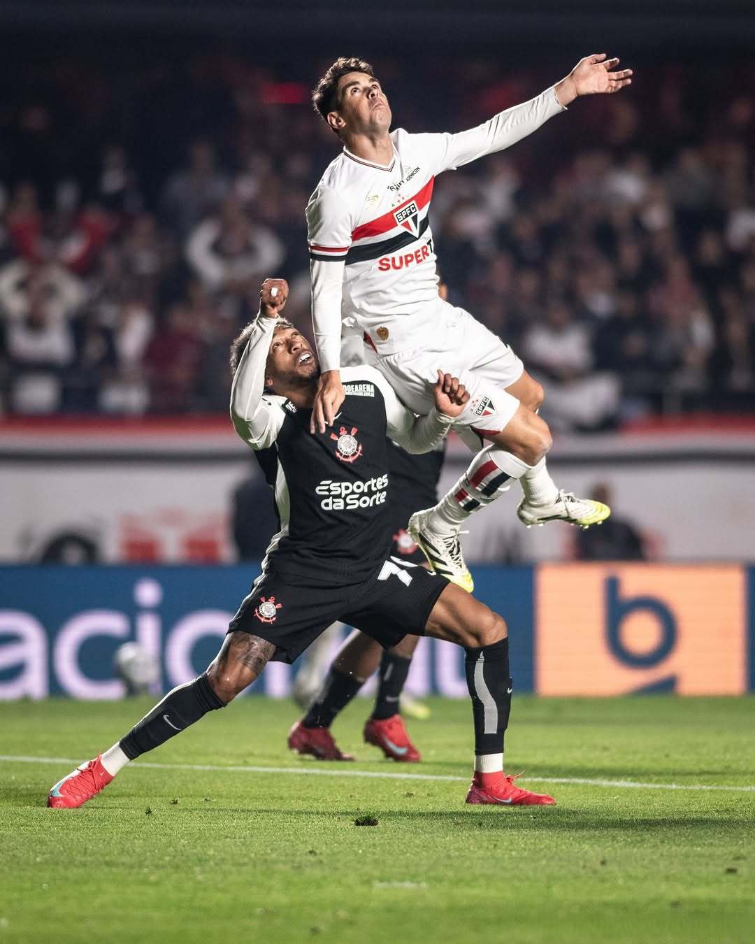 马赛主场击败里昂,取得关键胜利的简单介绍 马赛主场击败里昂,取得关键胜利的简单介绍