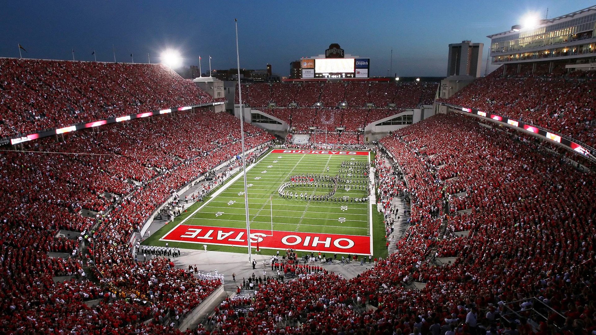 当沙漠之鹰遇上赤道飓风，一场跨越大陆的终极对决